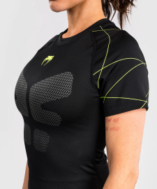 Venum Training Camp 4.0 Short Sleeve Rashguard - Black/Neon Green original