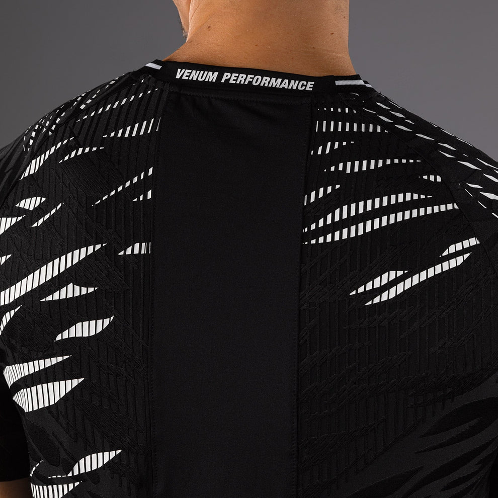 Футболка UFC Venum Fight Night 4.0 Mens Dry Tech Black фото