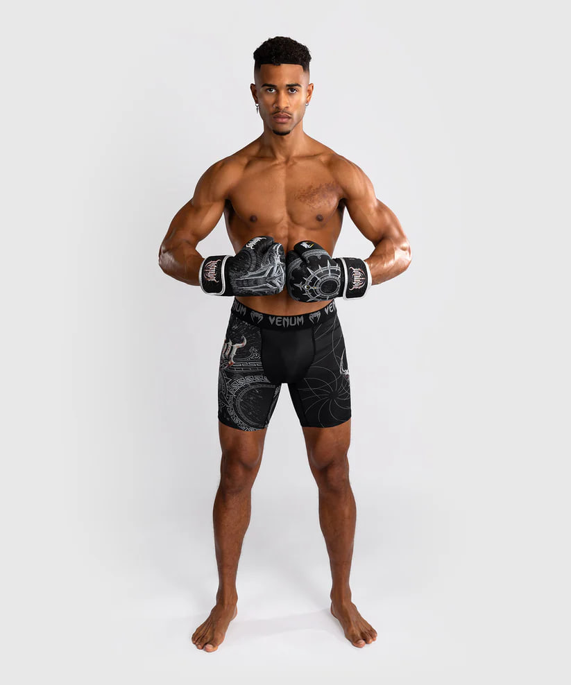 Компрессионные шорты Venum Gladiator 5.0 Mens Vale Tudo Shorts Black Silver купить