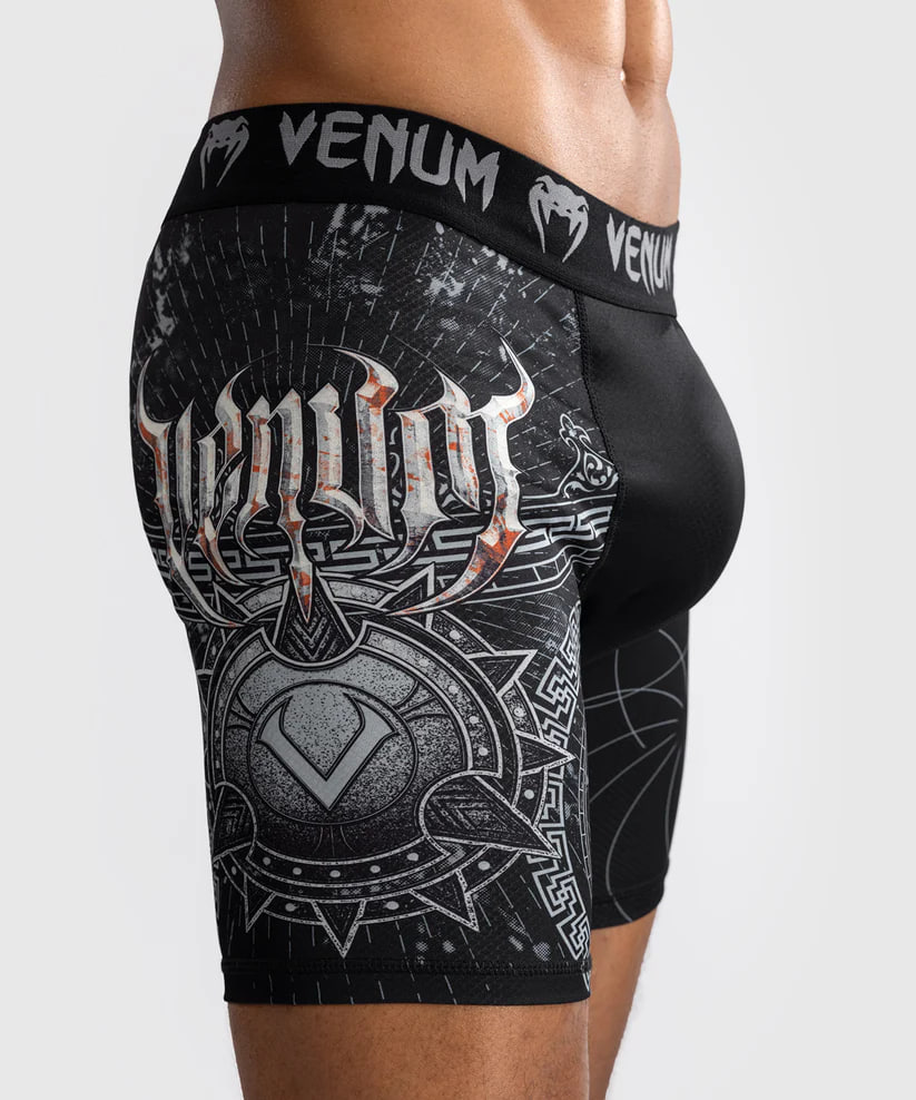Компрессионные шорты Venum Gladiator 5.0 Mens Vale Tudo Shorts Black Silver оригинал
