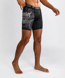 Компресійні шорти Venum Gladiator 5.0 Mens Vale Tudo Shorts Black Silver вартість