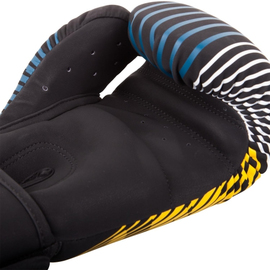 Боксерские перчатки Venum Plasma Boxing Gloves - Black/Yellow, Фото № 3