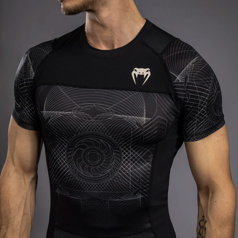 Рашгард Venum G-Fit Air Mens Short Sleeve Rashguard Deep Black Desert Sand розмір