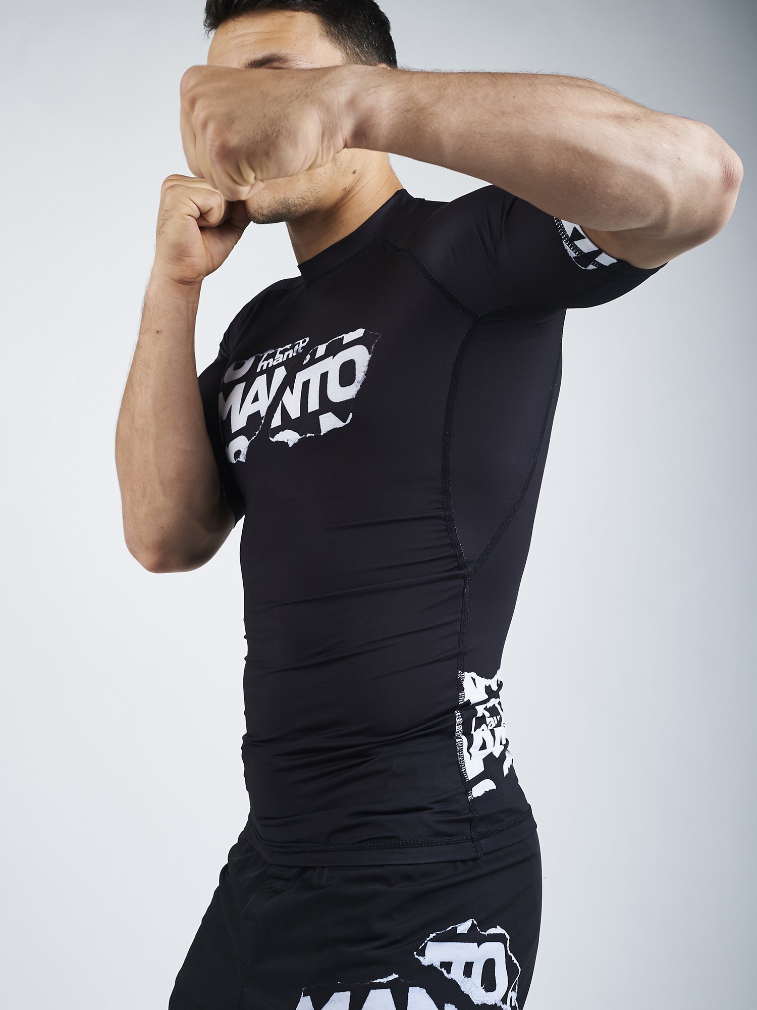 Рашгард MANTO Torn Shortsleeve Black фото