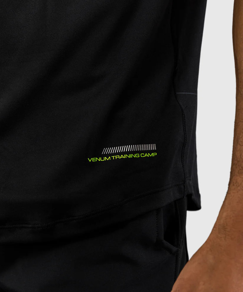 Тренувальна футболка Venum Training Camp 4.0 Dry Tech T-shirt - Black/Neon Green оригінал