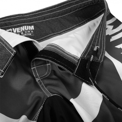 Шорты для MMA Venum Predator Fightshorts Black-White вартість