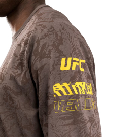 UFC Venum FIGHT WEEK 4.0 Mens Long Sleeve T-Shirt Dark Brown photo