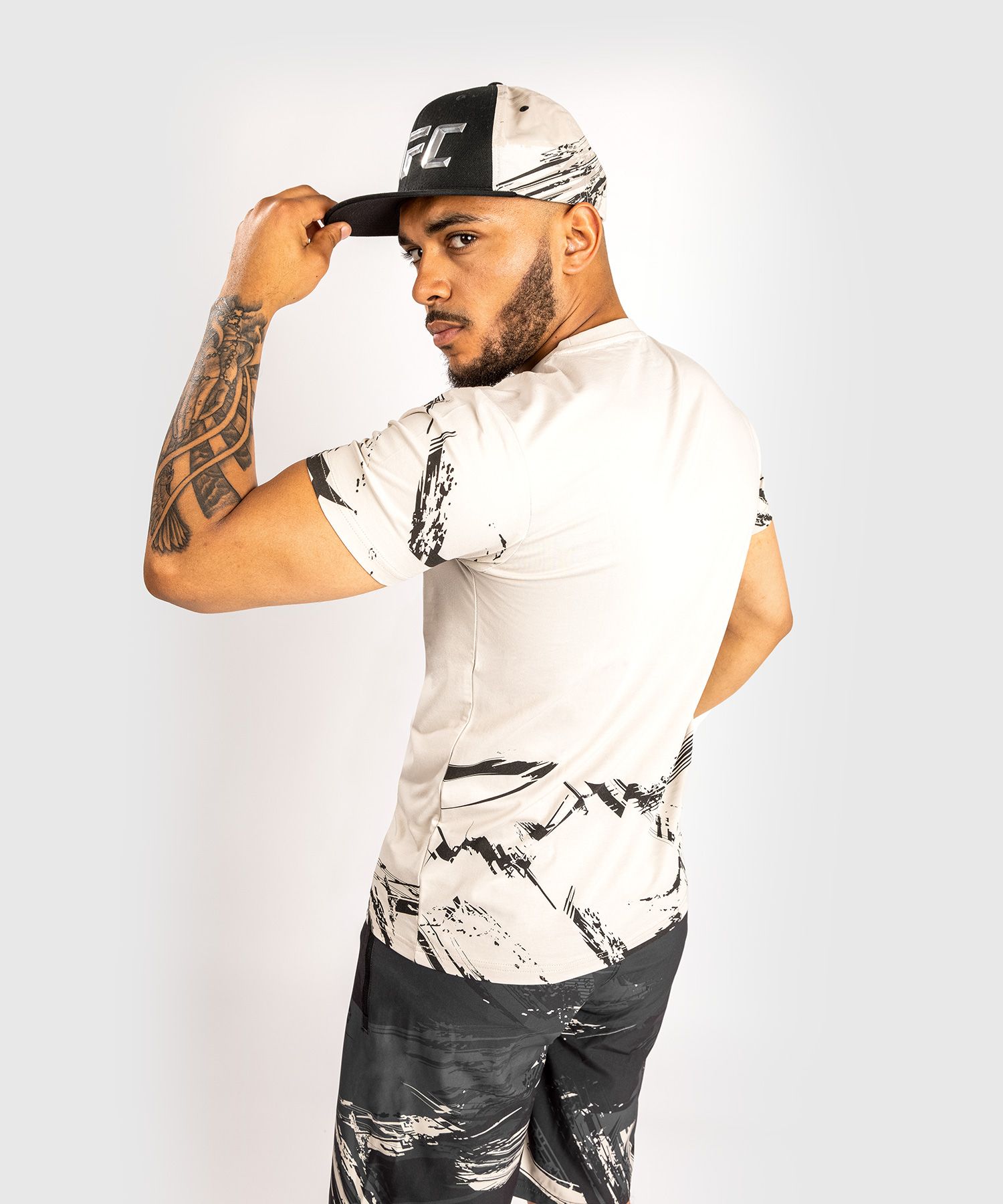 Venum UFC Authentic Fight Week Mens 2.0 Sand T-shirt buy