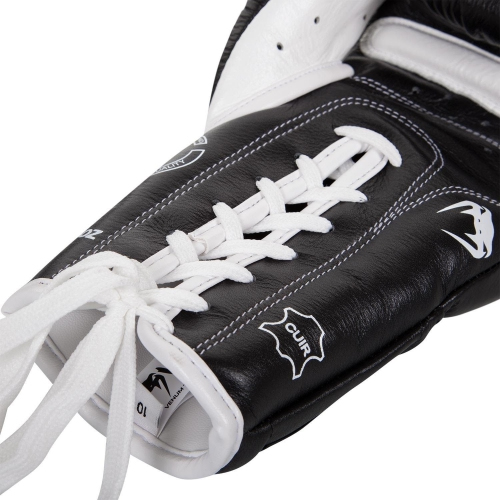 Боксерські рукавиці Venum Giant 3.0 Boxing Gloves With Laces Black ціна