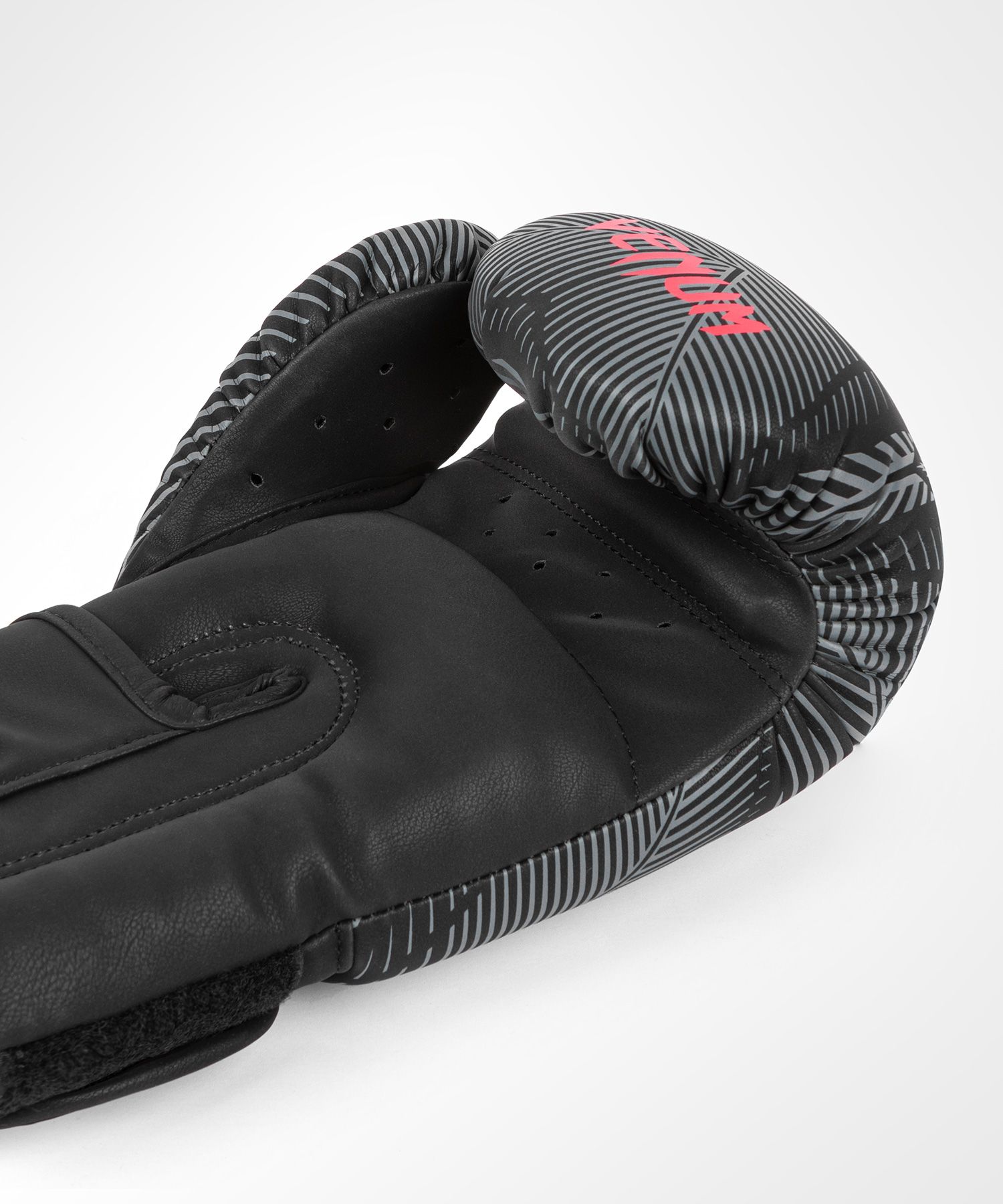 Боксерські рукавиці Venum Phantom Boxing Gloves Black Red фото
