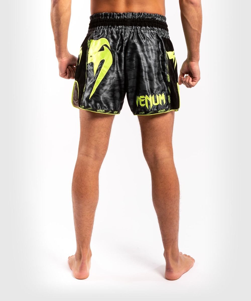 Шорти для тайського боксу Venum Giant Muay Thai Shorts Black Yellow купити