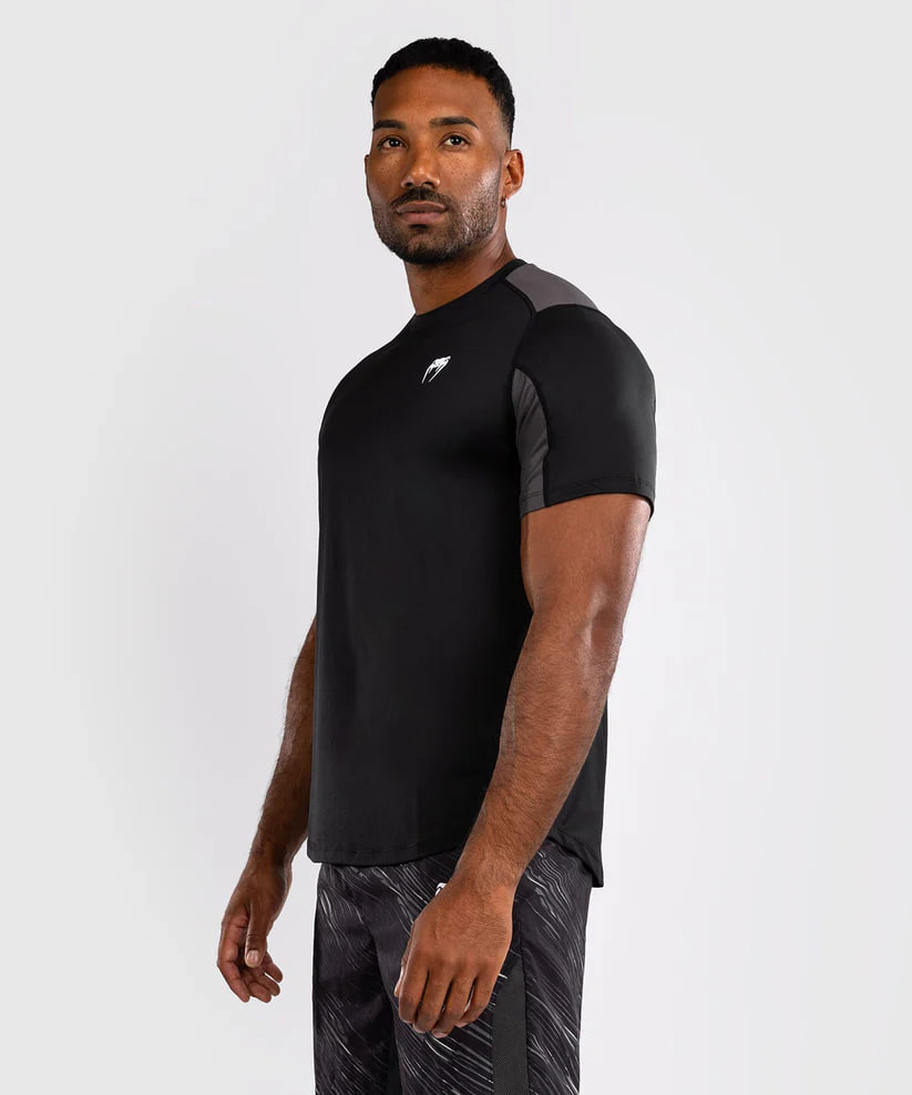 Тренировочная футболка Venum Rapid Dry-Tech Shirt - Black/Storm Grey купить