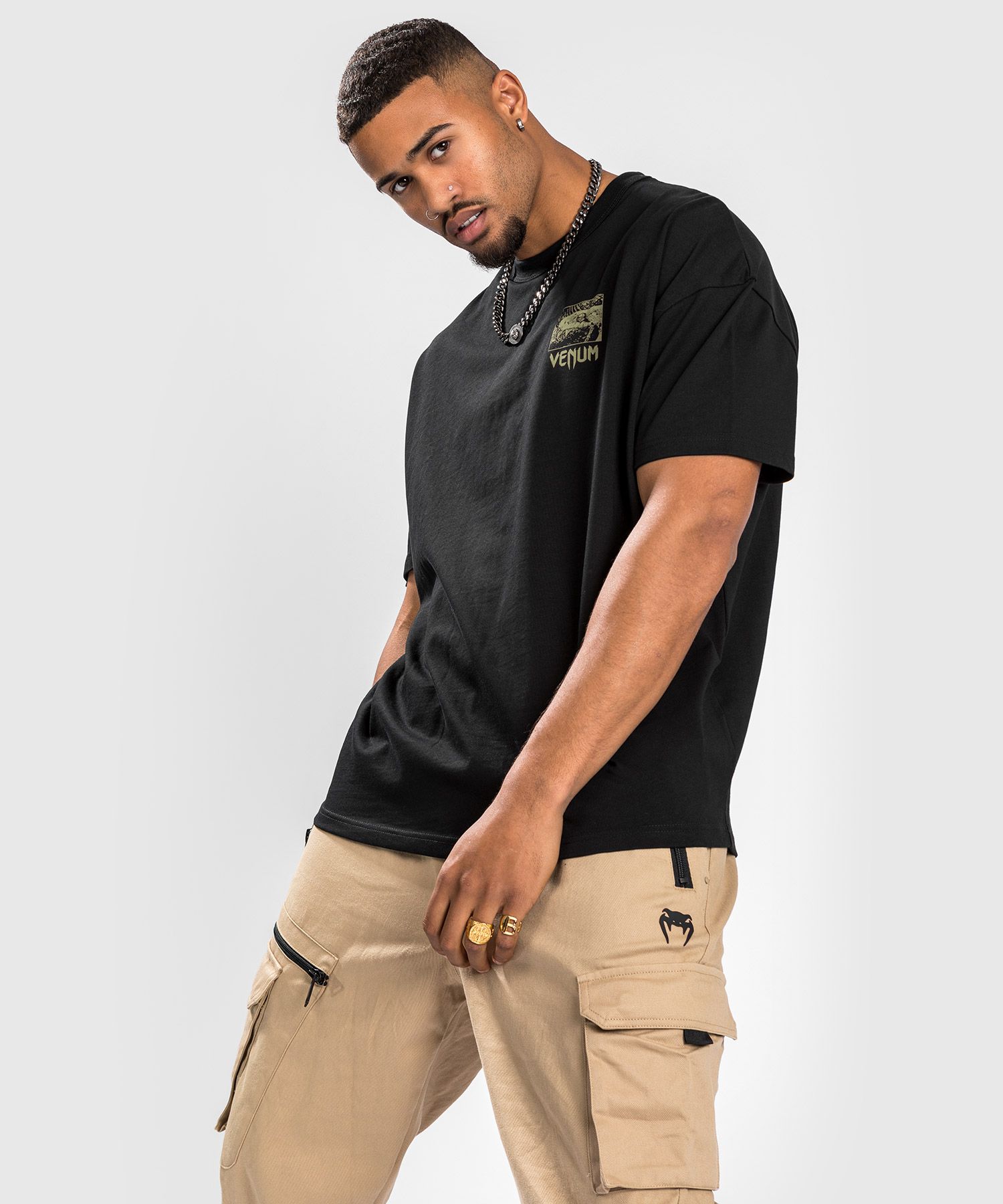 Футболка Venum Fangs T-Shirt Oversize Fit Black ціна