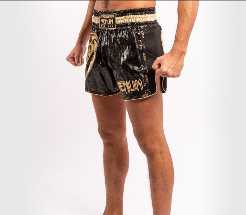 Шорти для тайського боксу Venum Giant Foil Black Gold ціна