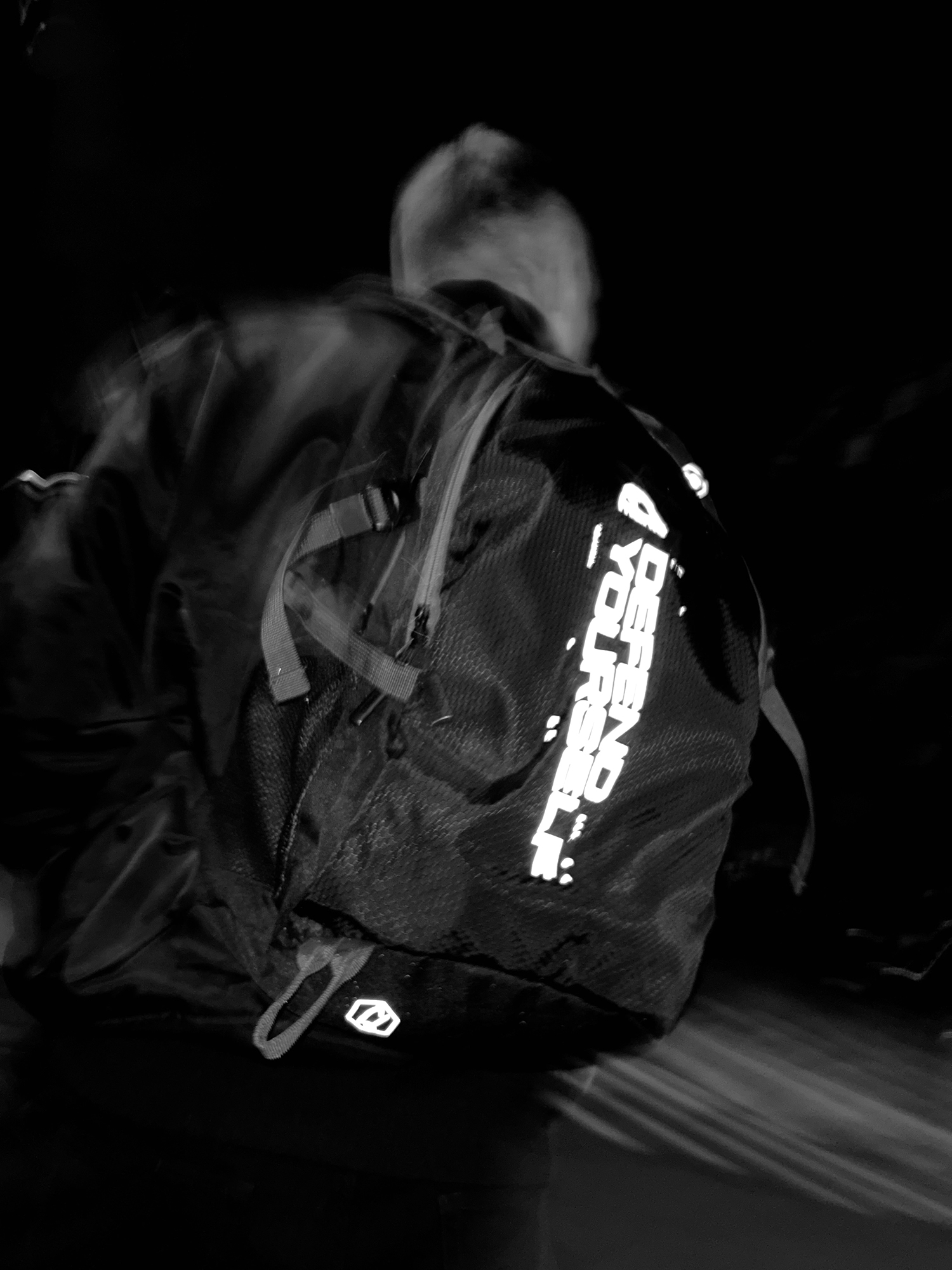 MANTO Backpack Cross Black Reflective photo