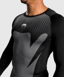 Venum Attack Longsleeve Rashguard Black original