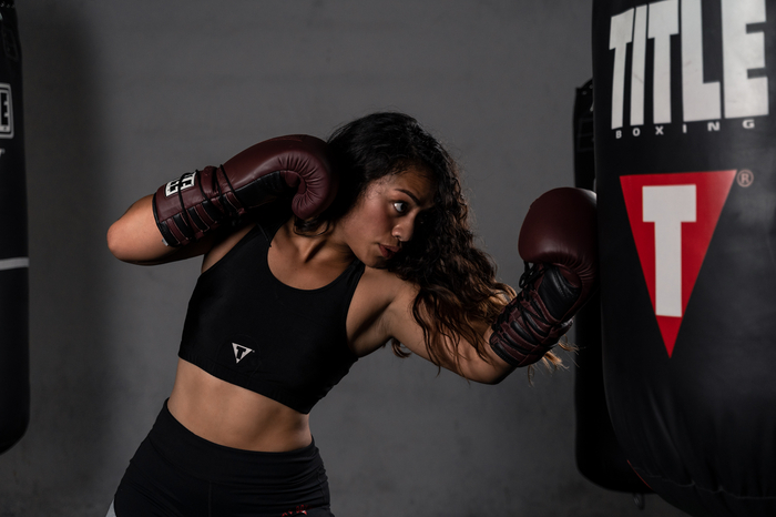 Жіночиий компресійний топ Title Advanced Chest Guard & Compress Bra 2.0 фото