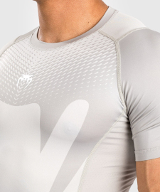 Рашгард Venum Attack Mens Short Sleeve Rashguard Sand фото