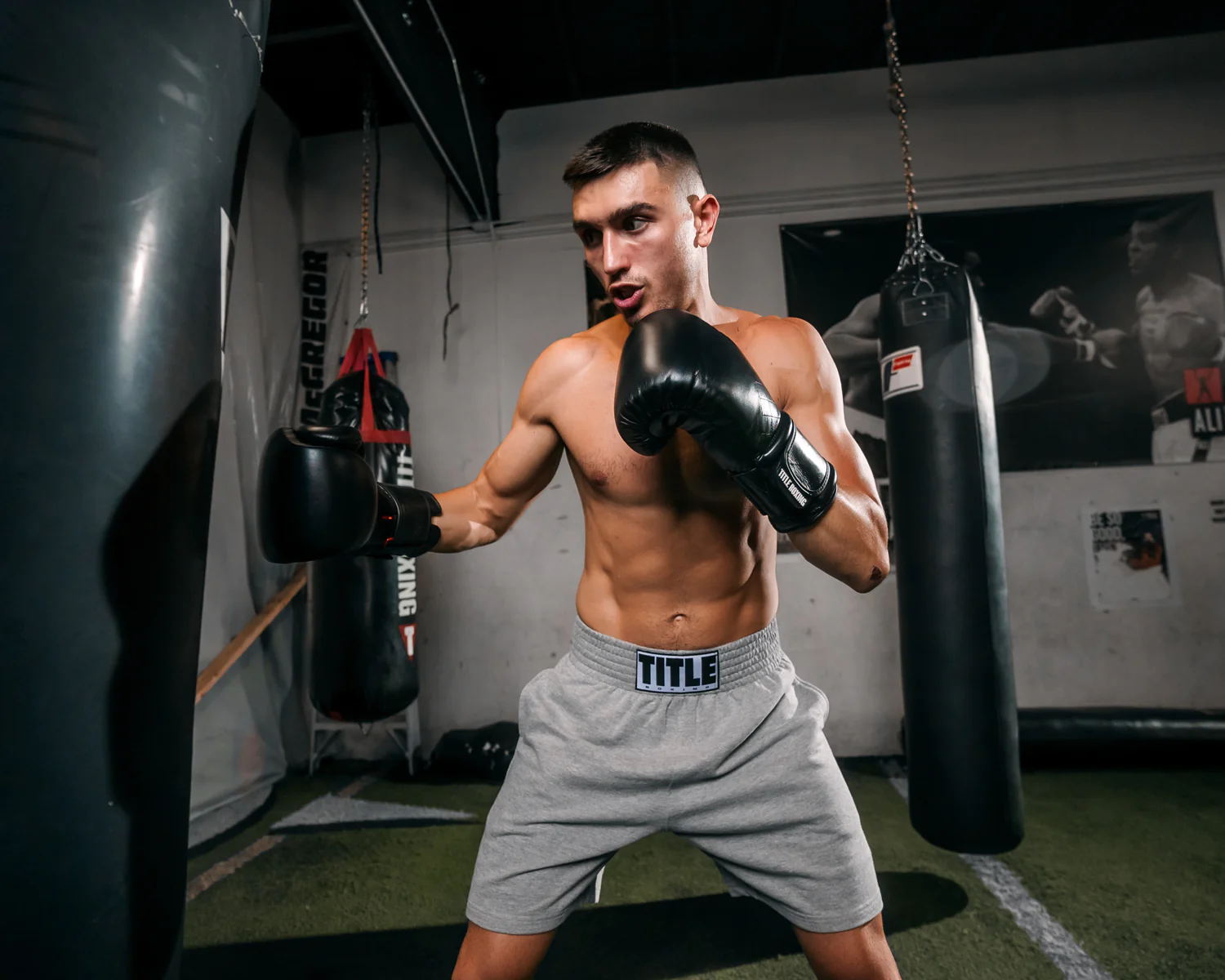 Projectile gloves TITLE Boxing Ko-Vert Bag Gloves Black size