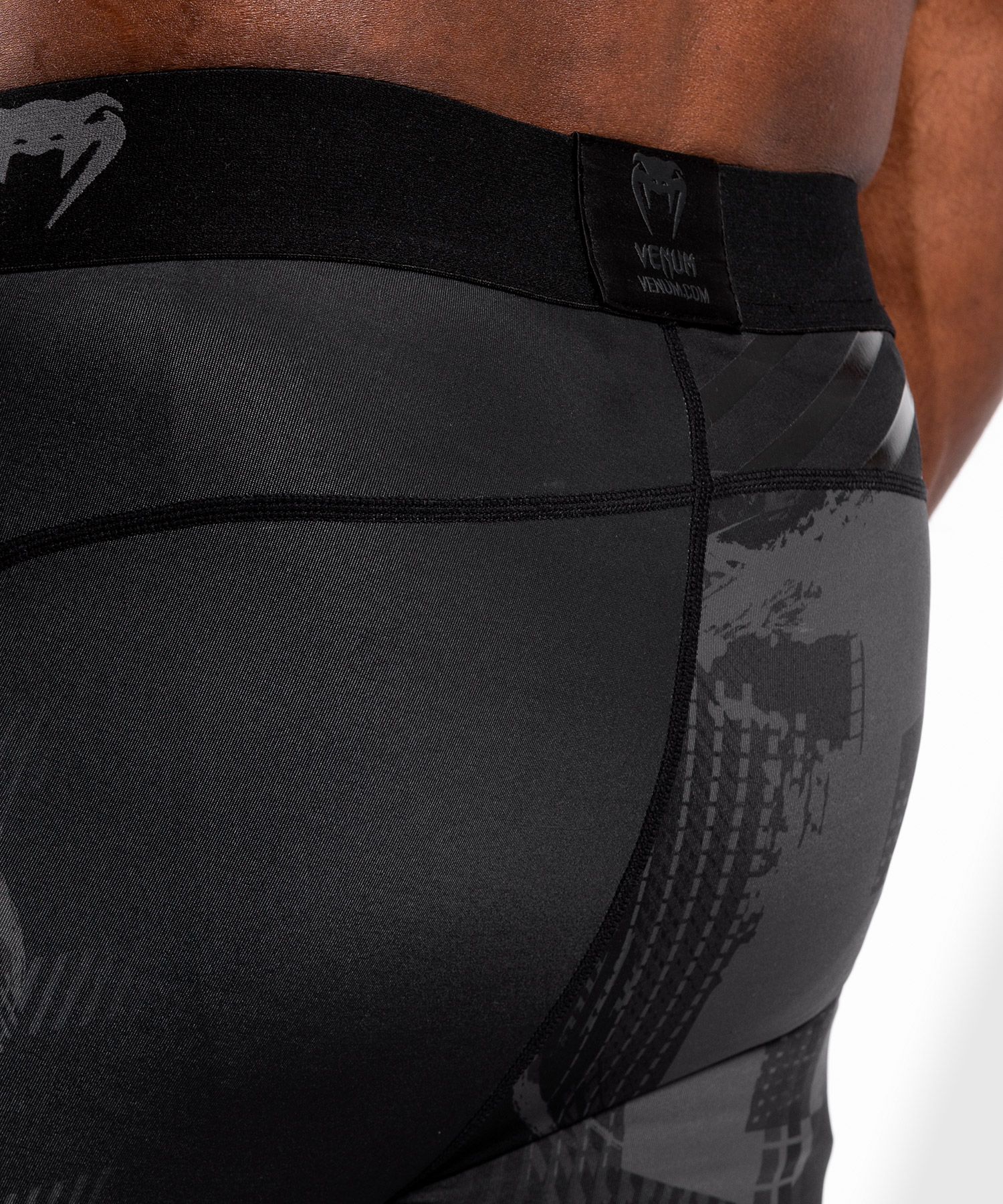 Компрессионные штаны Venum Skull Compression Tights Black Black где купить