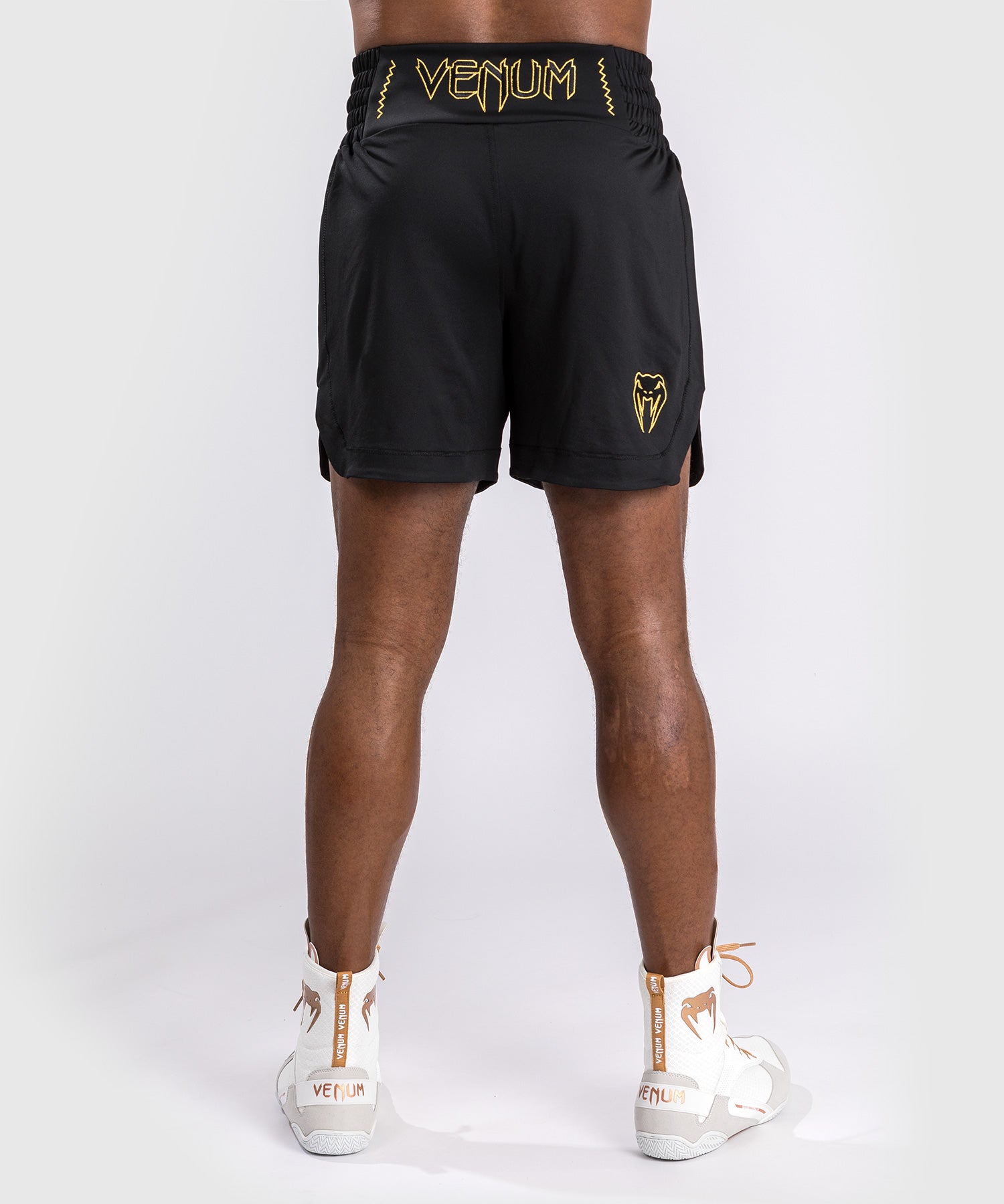 Боксерські шорти Venum Classic Boxing Shorts Black Gold купити