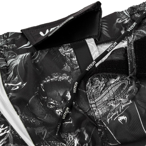 MMA shorts Venum Art Fightshorts Black White size