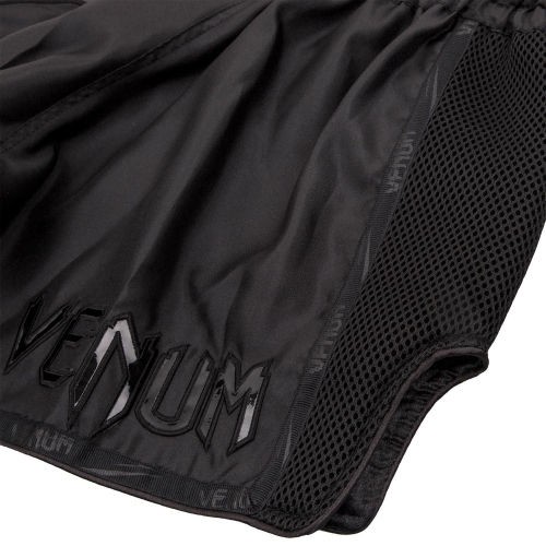 Шорты для тайского бокса Venum Giant Muay Thai Shorts Black Black цена