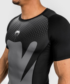Рашгард Venum Attack Mens Short Sleeve Rashguard Black фото
