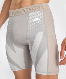 Компрессионные шорты Venum Attack Mens Vale Tudo Short Sand купить