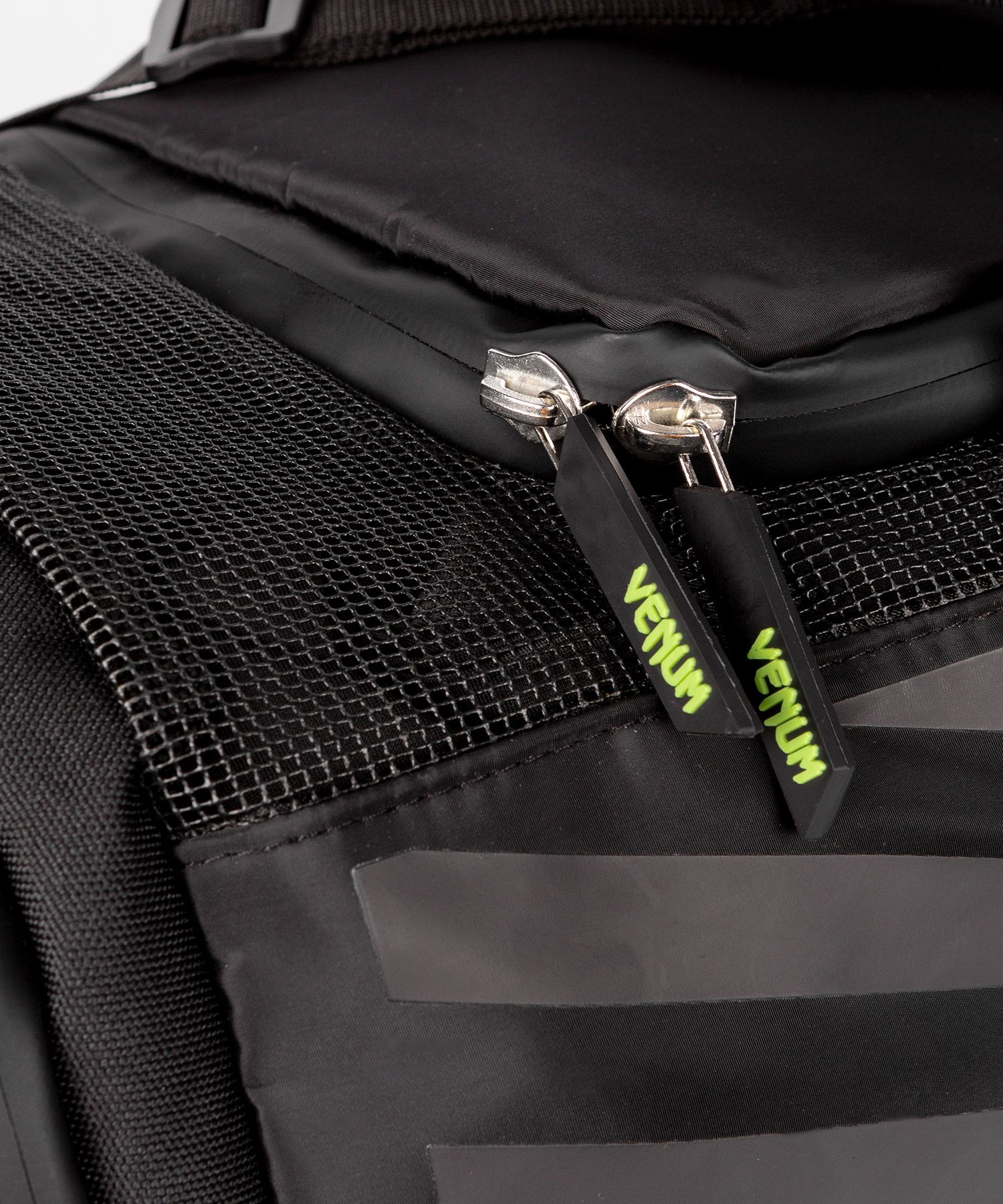 Сумка Venum Stripes Sports Bag Black розмір