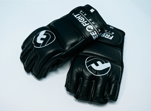 MMA Free-Fight Gloves Black with finger protection buy