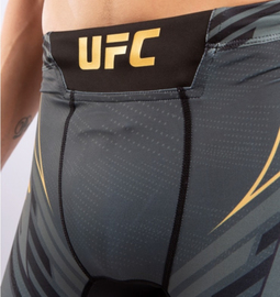 Компрессионные шорты Venum UFC Fight Night Long Pro Line Vale Tudo Black Gold, Фото № 4