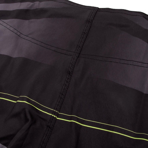 MMA shorts Venum Sharp 3.0 Fightshorts Black Yellow size