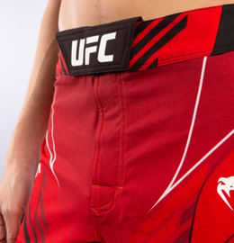 Легкі шорти для ММА Venum Authentic UFC FightNight Short Fit Pro Line Red, Фото № 4