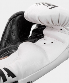 Боксерские перчатки Venum Loma Arrow Black White, Фото № 2