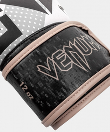 Боксерские перчатки Venum Loma Arrow Black White, Фото № 4