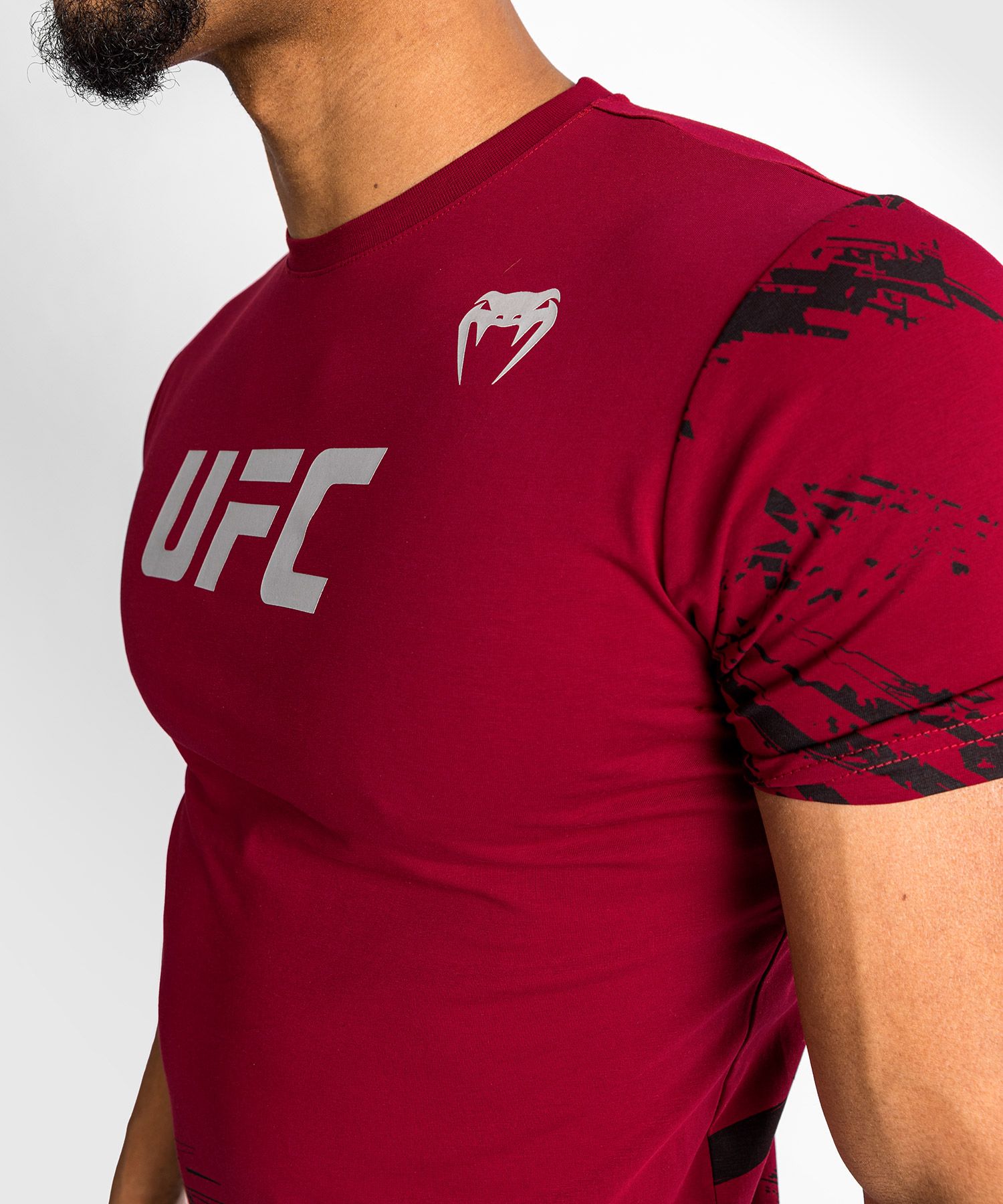 Venum UFC Authentic Fight Week Mens 2.0 Red T-shirt original