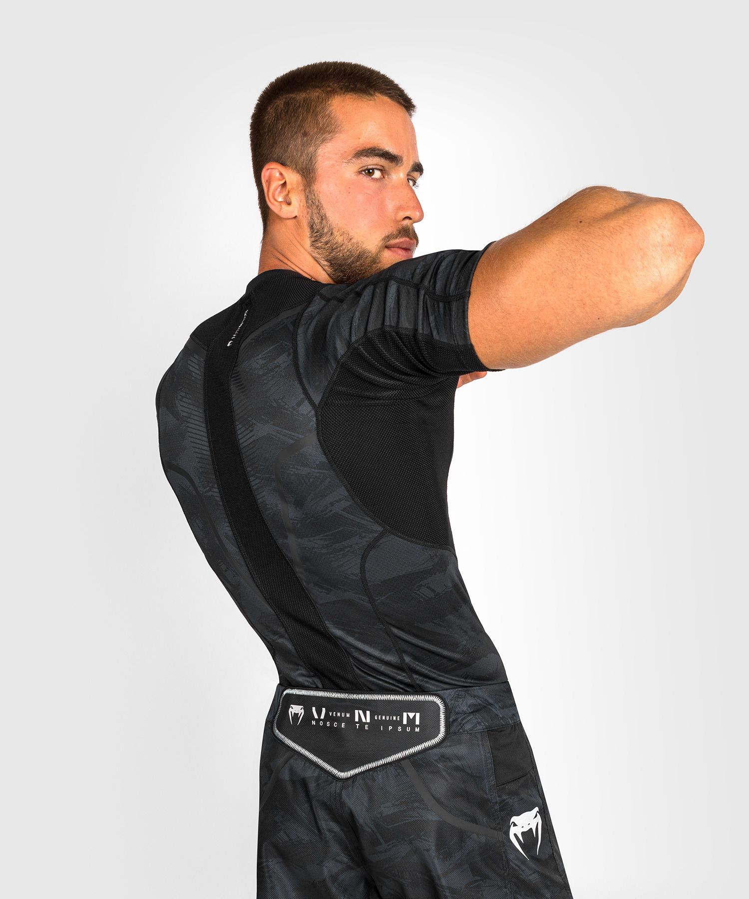 Компрессионная футболка Venum Electron 3.0 Rashguard Short Sleeves Black фото