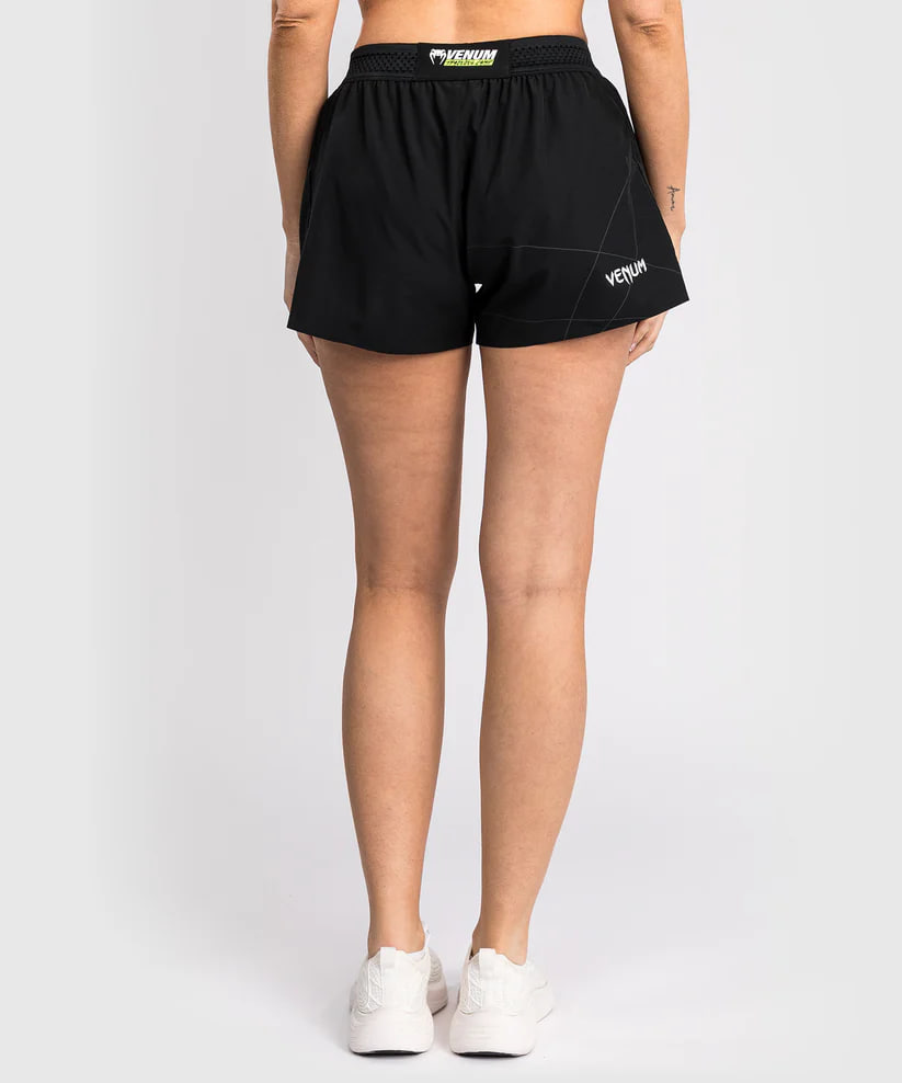 Жіночі спортивні шорти Venum Training Camp 4.0 Training Short - Black/Neon Green купити