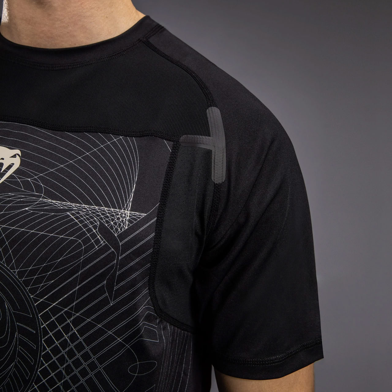 Футболка Venum G-Fit Air Mens Dry-Tech T-Shirt Deep Black Desert Sand де купити