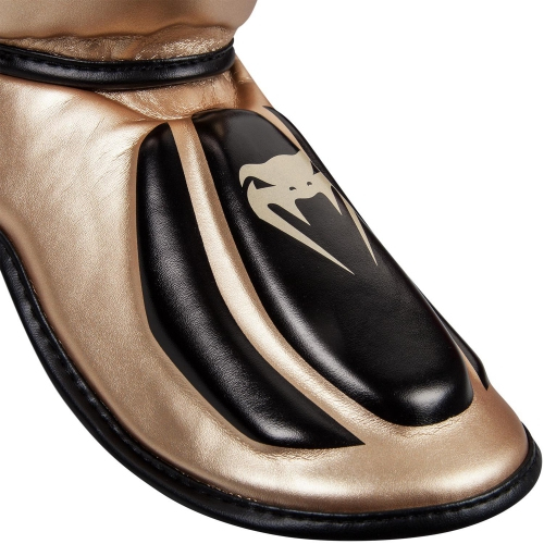 Захист гомілки Venum Predator Standup Shinguards Black Gold фото
