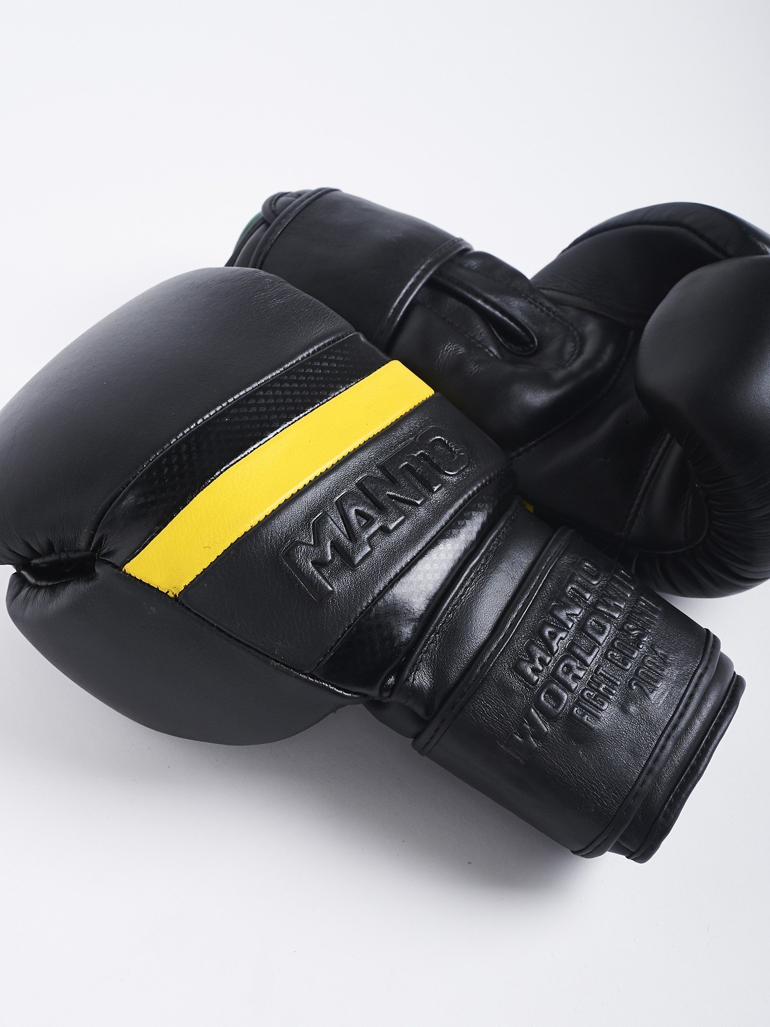 Boxing gloves MANTO Boxing Gloves Carbon buy