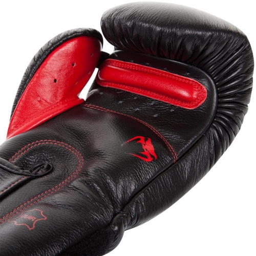 Боксерские перчатки Venum Giant 3.0 Boxing Gloves Black Red фото
