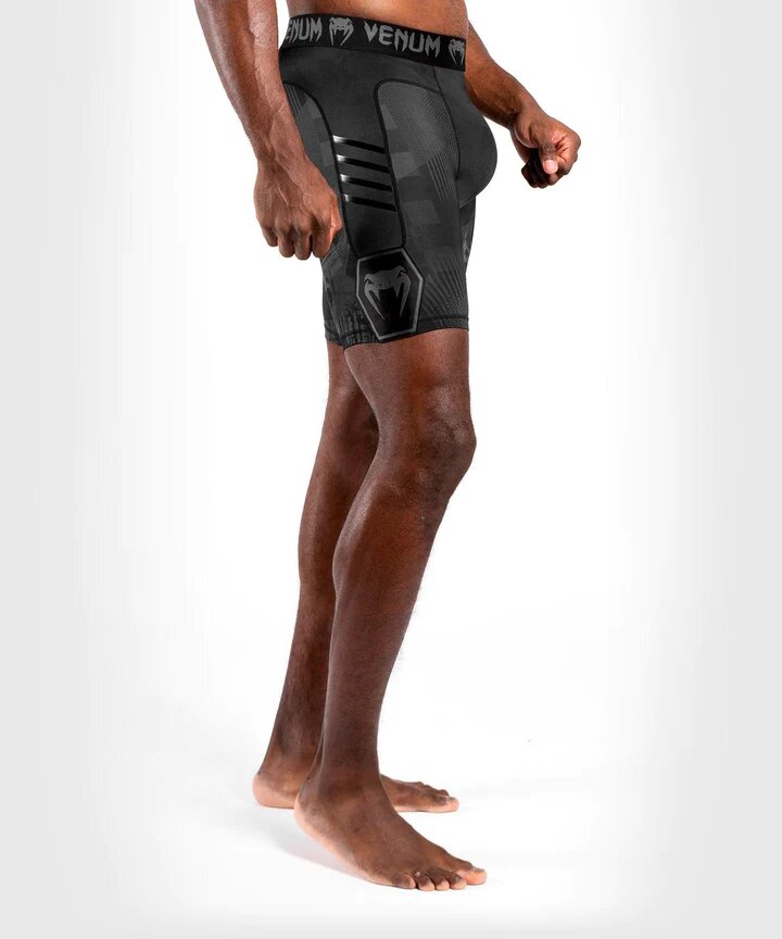 Компрессионные шорты Venum Skull Vale Tudo Shorts цена