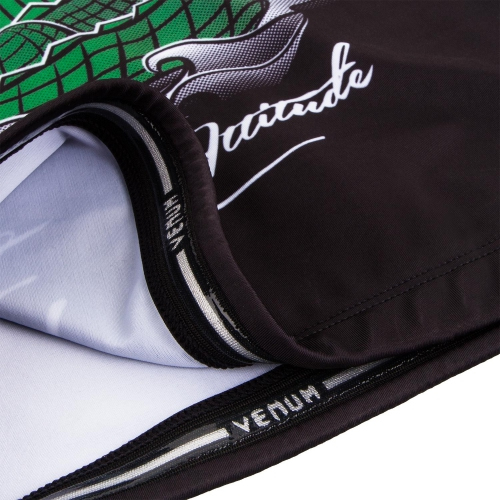 Рашгард Venum Crocodile Rashguard Short Sleeves Black Green где купить