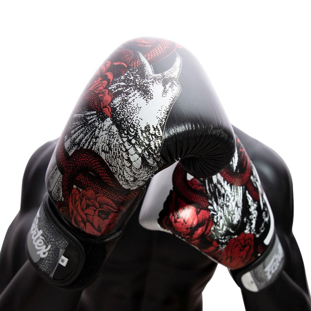 Боксерские перчатки Fairtex BGV24 The Beauty of Survival Limited Edition Wooden Box оригинал