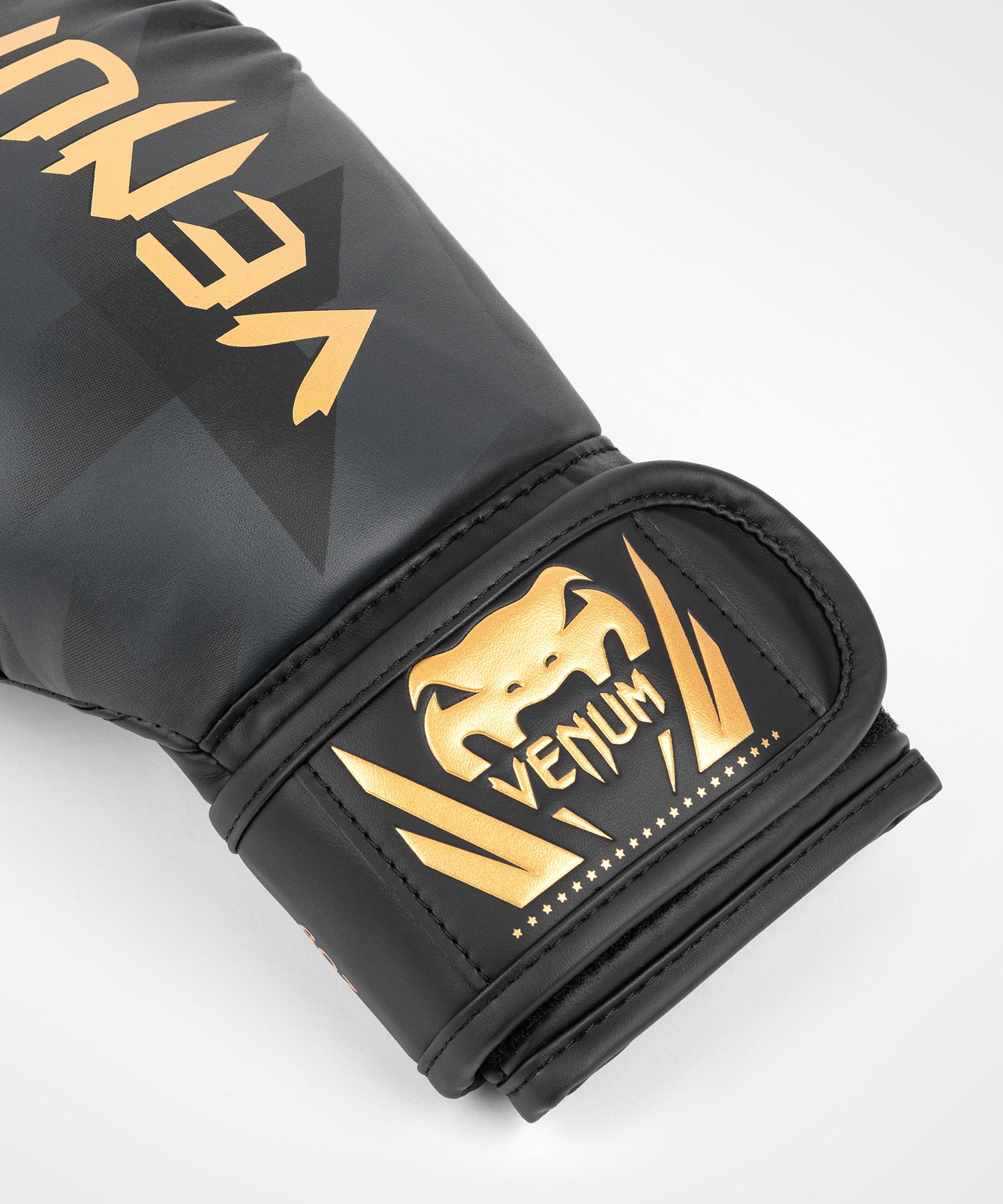 Боксерские перчатки для детей Venum Razor Boxing Gloves For Kids Black Gold фото