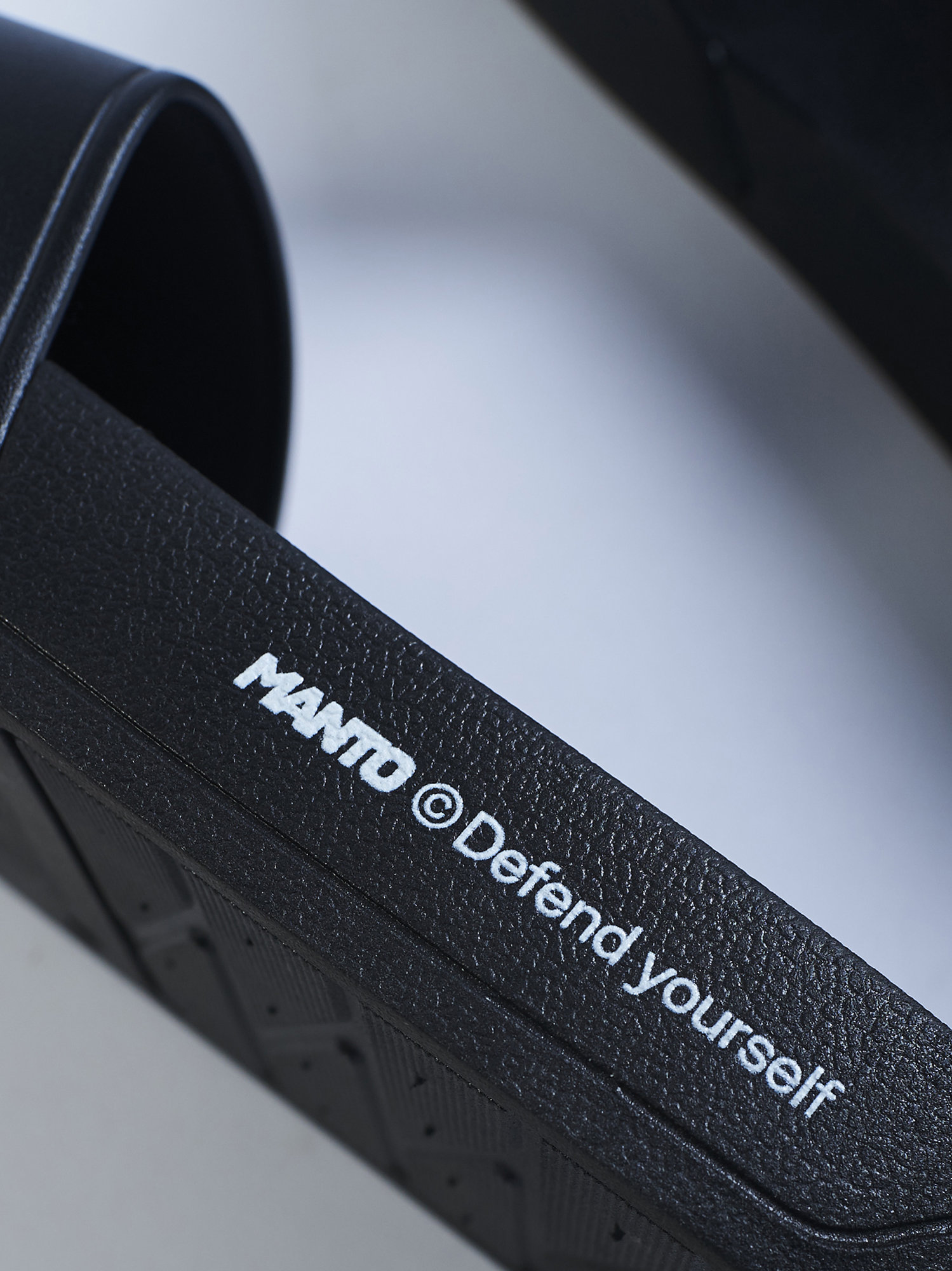 Flip flops MANTO Slides Defend Black photo