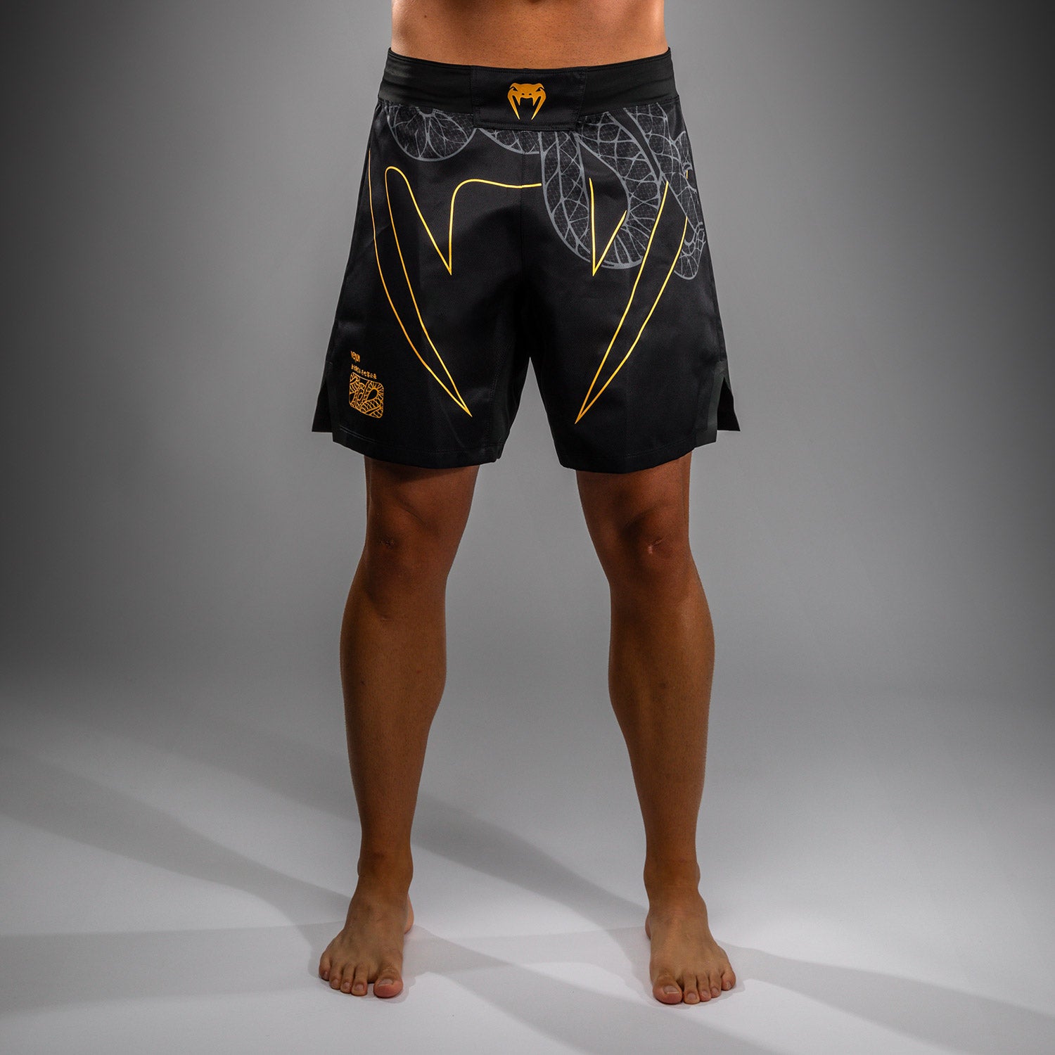 Бійцівські шорти Venum Serpenti Fightshorts Black Silver Gold розмір