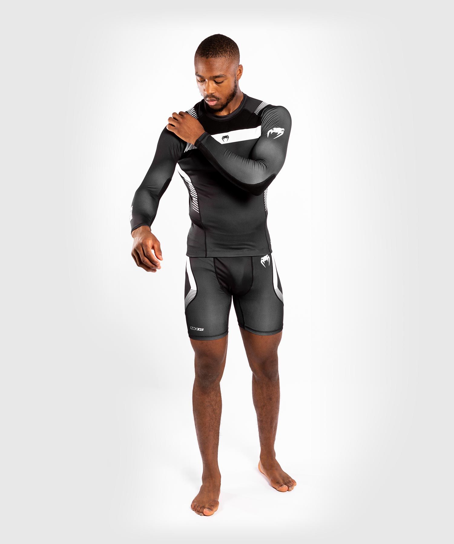 Venum Nogi 3.0 Long Sleeves Rashguard Black White photo